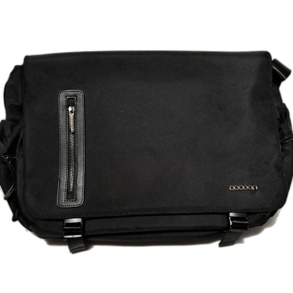 Cocoon Messenger Bag 16
